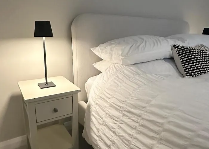 Castle View Apartments - The Hideout